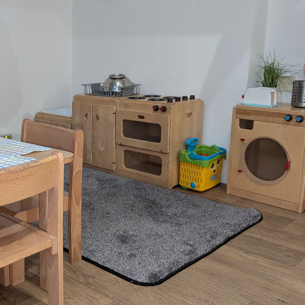 Imaginitive-play kitchen at Making Friends Nursery